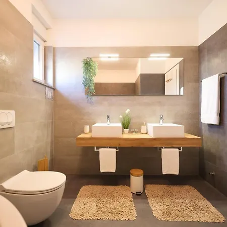 Tia With Heated Pool & Jacuzzi