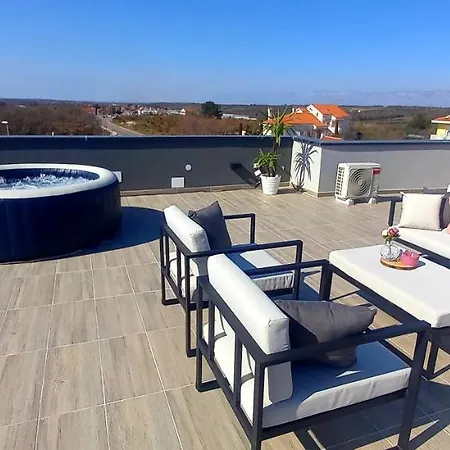 Willa Tia With Heated Pool & Jacuzzi *