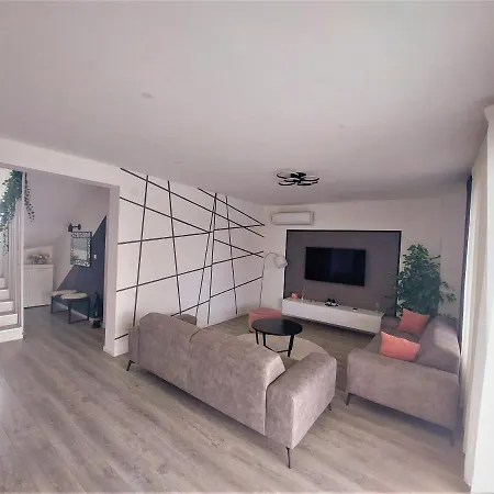 Willa Tia With Heated Pool & Jacuzzi Murvica (Policnik)