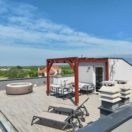 Willa Tia With Heated Pool & Jacuzzi *