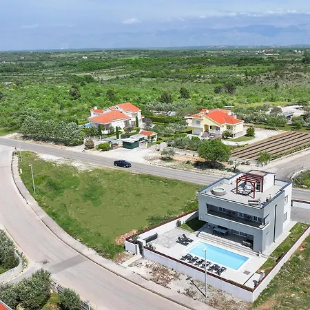 Willa Tia With Heated Pool & Jacuzzi *