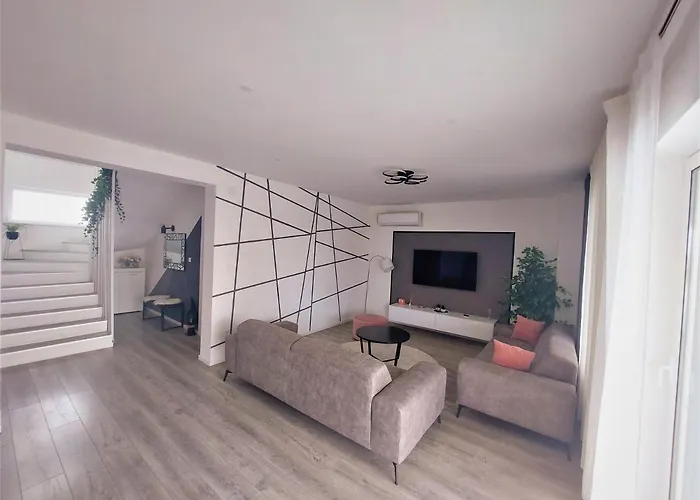 Вилла Tia With Heated Pool & Jacuzzi Murvica (Policnik)