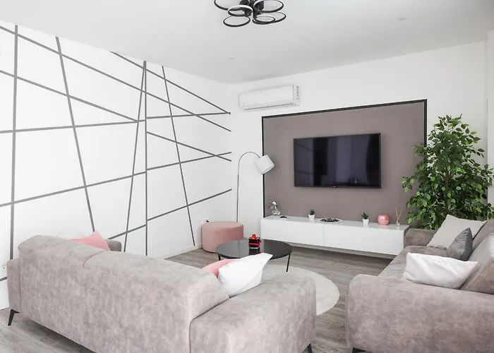 Вилла Tia With Heated Pool & Jacuzzi *