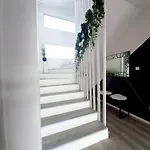 Tia With Heated Pool & Jacuzzi * Murvica (Policnik)