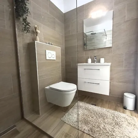 Tia With Heated Pool & Jacuzzi Murvica (Policnik)