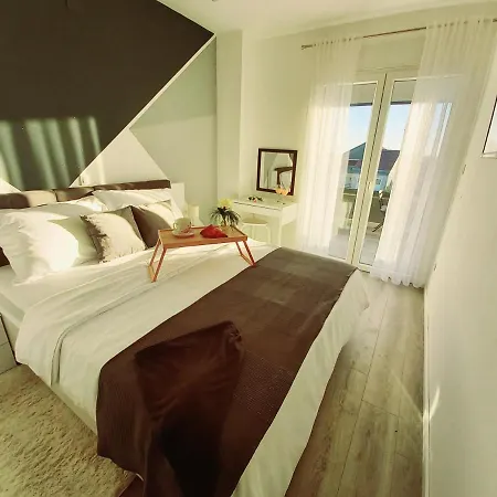 Tia With Heated Pool & Jacuzzi Villa
