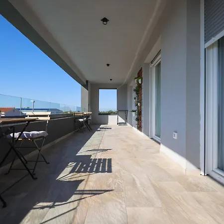 Tia With Heated Pool & Jacuzzi Murvica (Policnik)