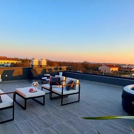 Tia With Heated Pool & Jacuzzi Villa *