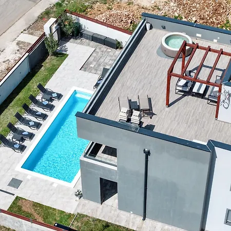 Villa Tia With Heated Pool & Jacuzzi *