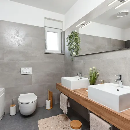 Villa Tia With Heated Pool & Jacuzzi *