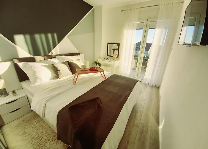 Tia With Heated Pool & Jacuzzi Villa