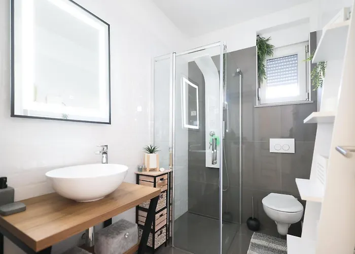 Villa Tia With Heated Pool & Jacuzzi Murvica (Policnik)