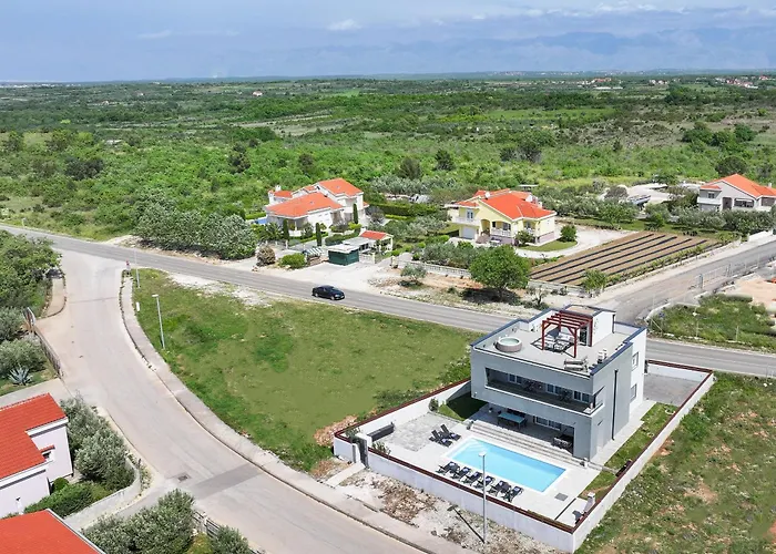 Villa Tia With Heated Pool & Jacuzzi *